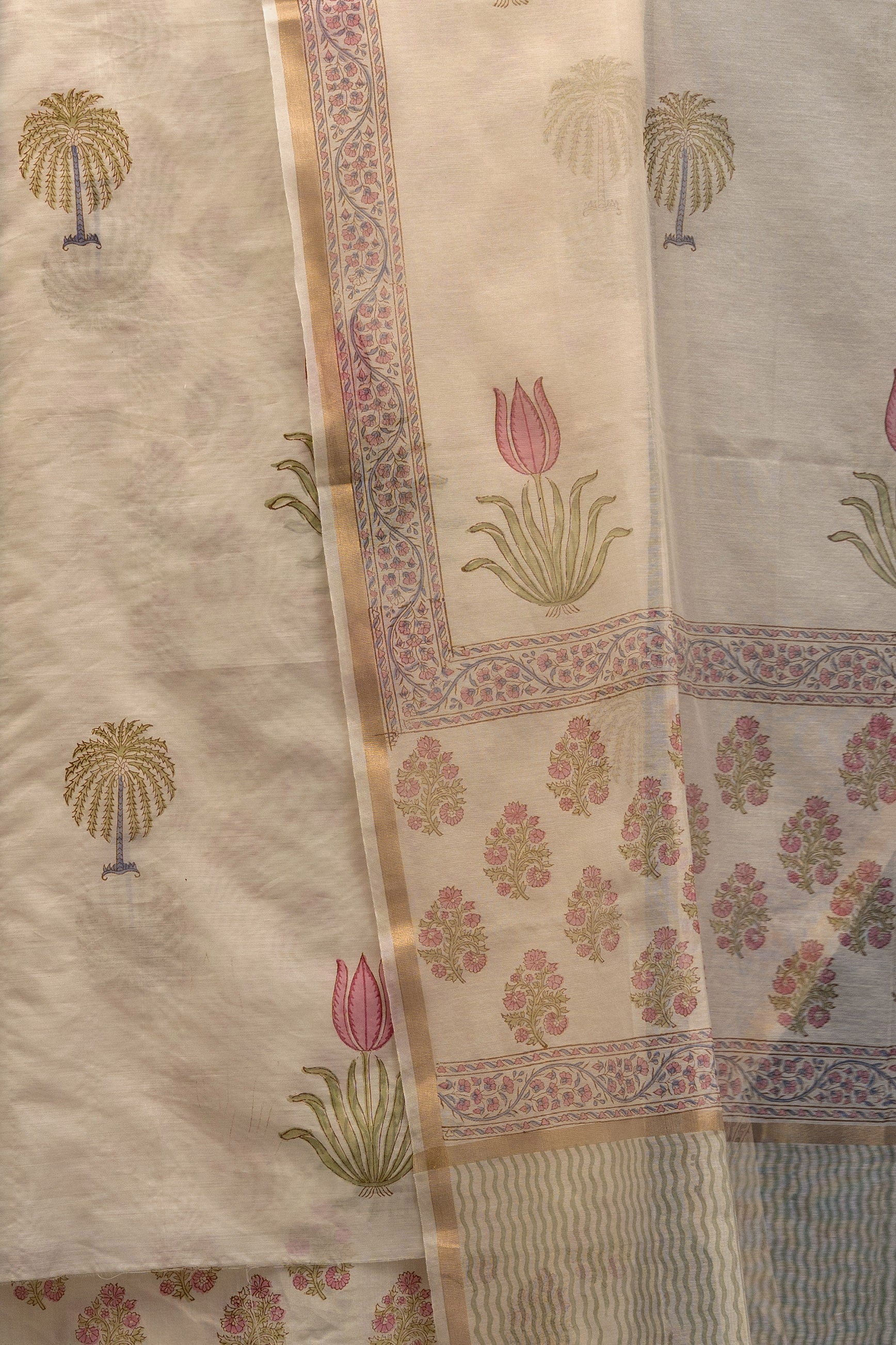 IVORY NOOR - Chanderi & Handblock Suit Set