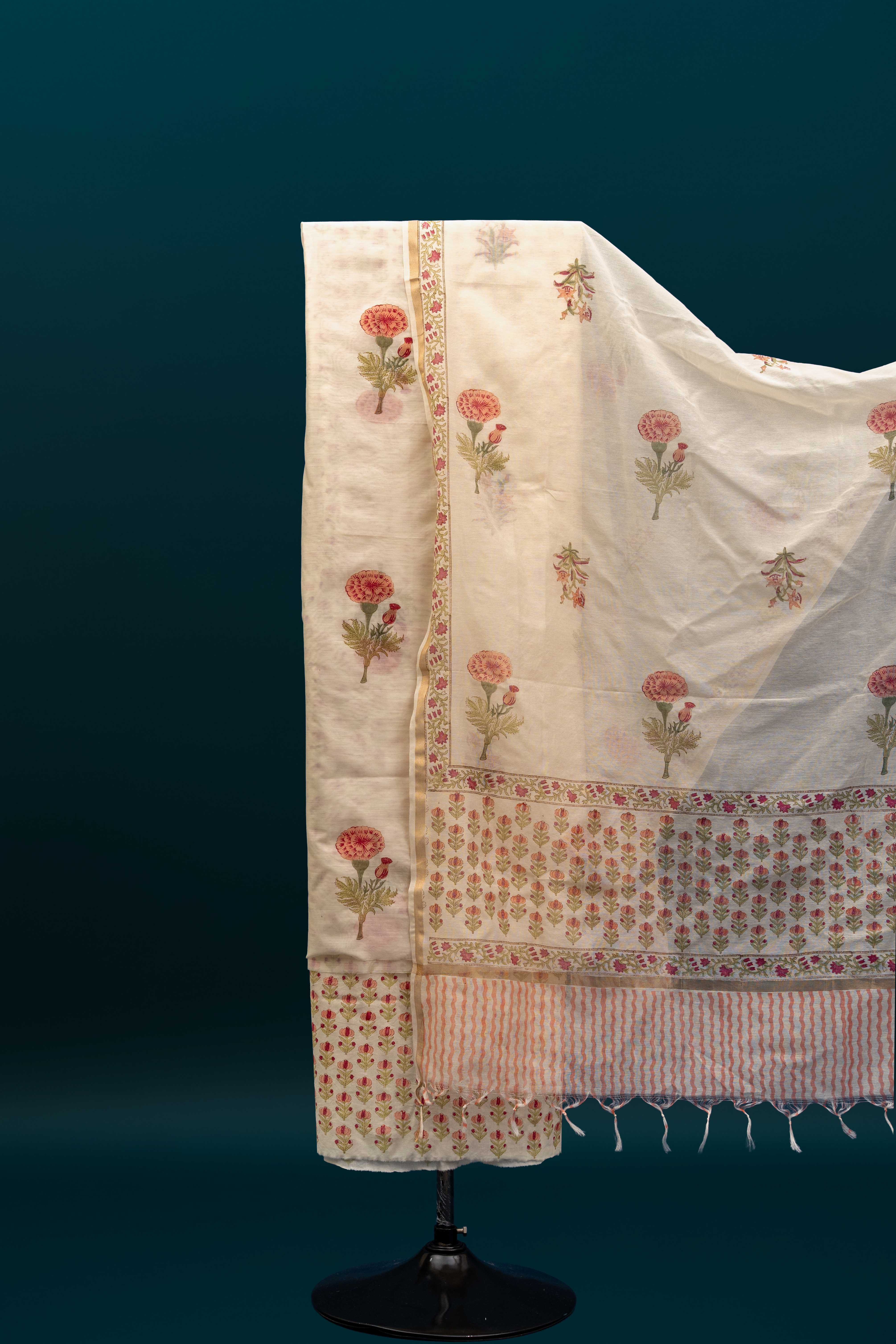 SHAAN–E–IVORY  – Chanderi & Handblock Suit Set
