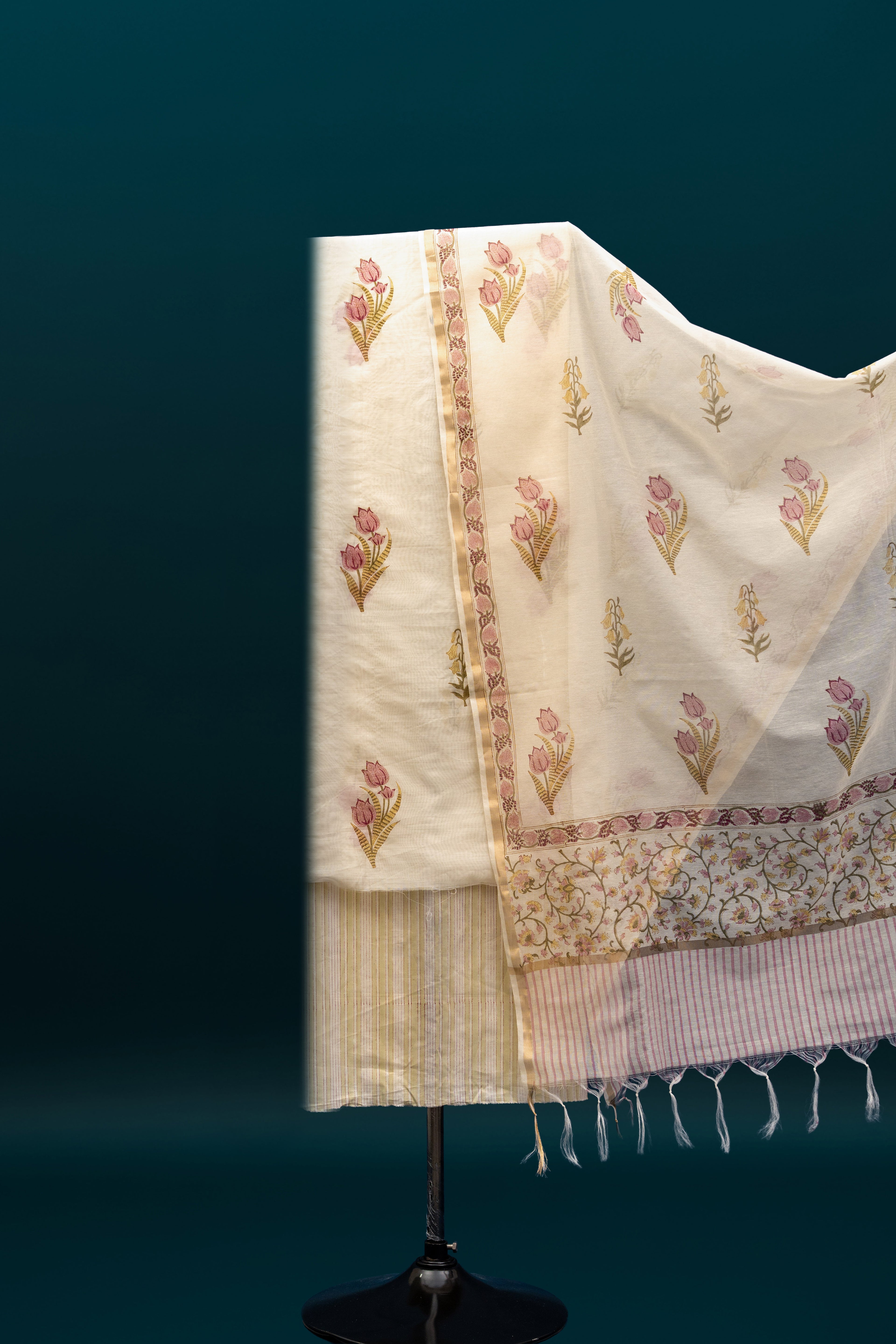 SAANJH SUTRA – Chanderi & Handblock Suit Set