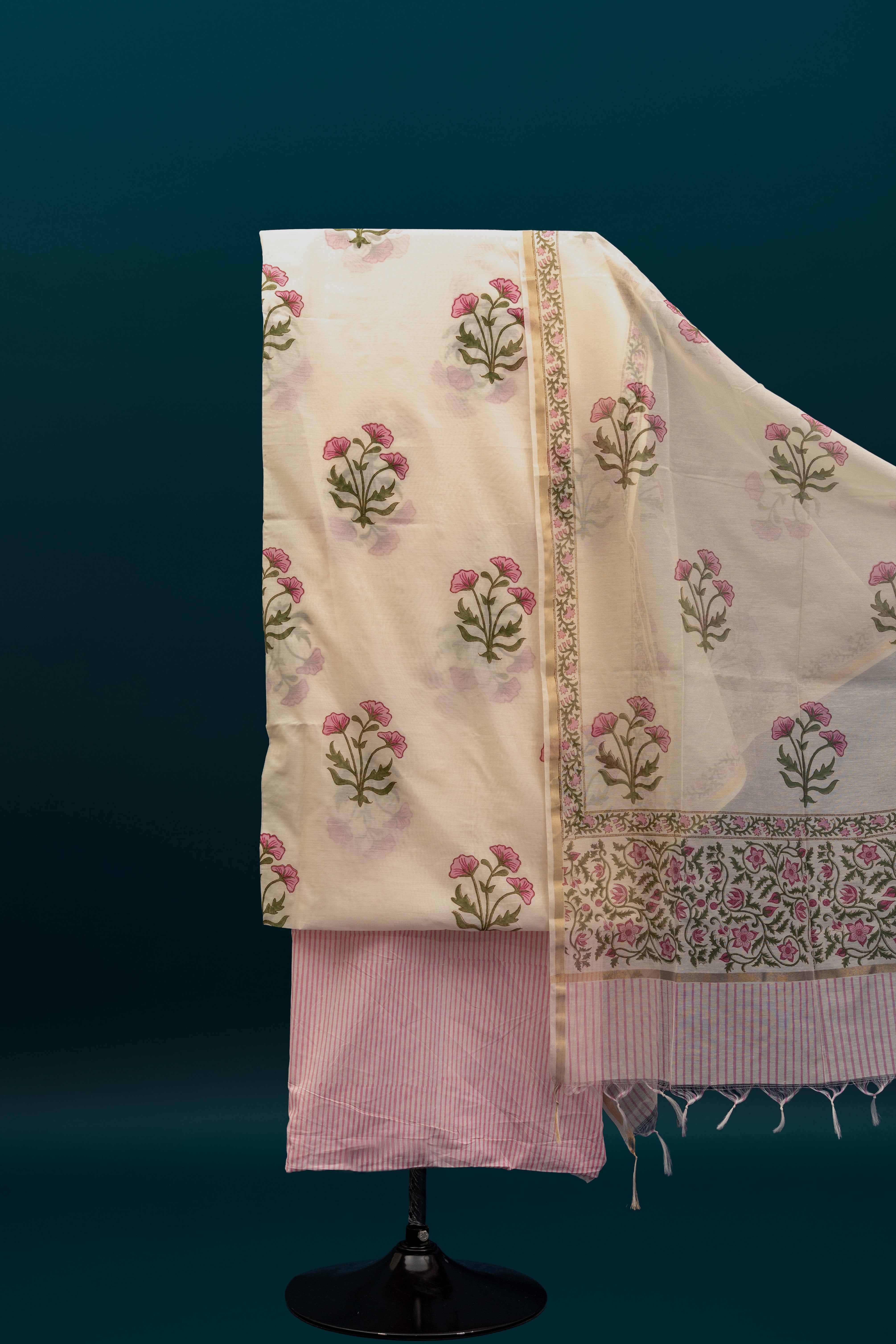 NAAZNEEN WEAVES– Chanderi & Handblock Suit Set