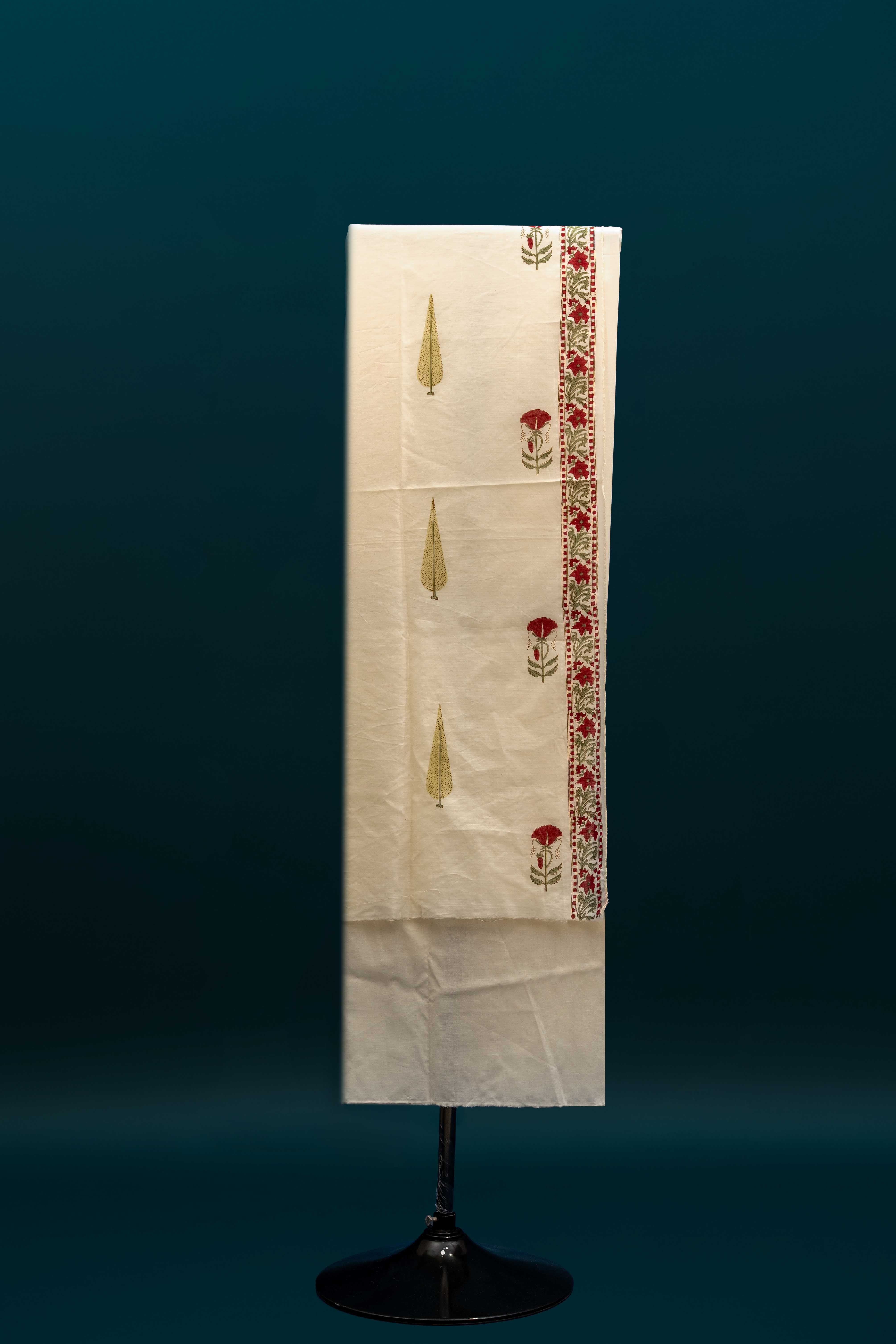 INAAYAT– Chanderi & Handblock Suit Set
