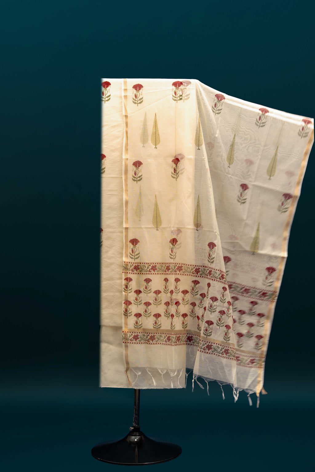 INAAYAT– Chanderi & Handblock Suit Set