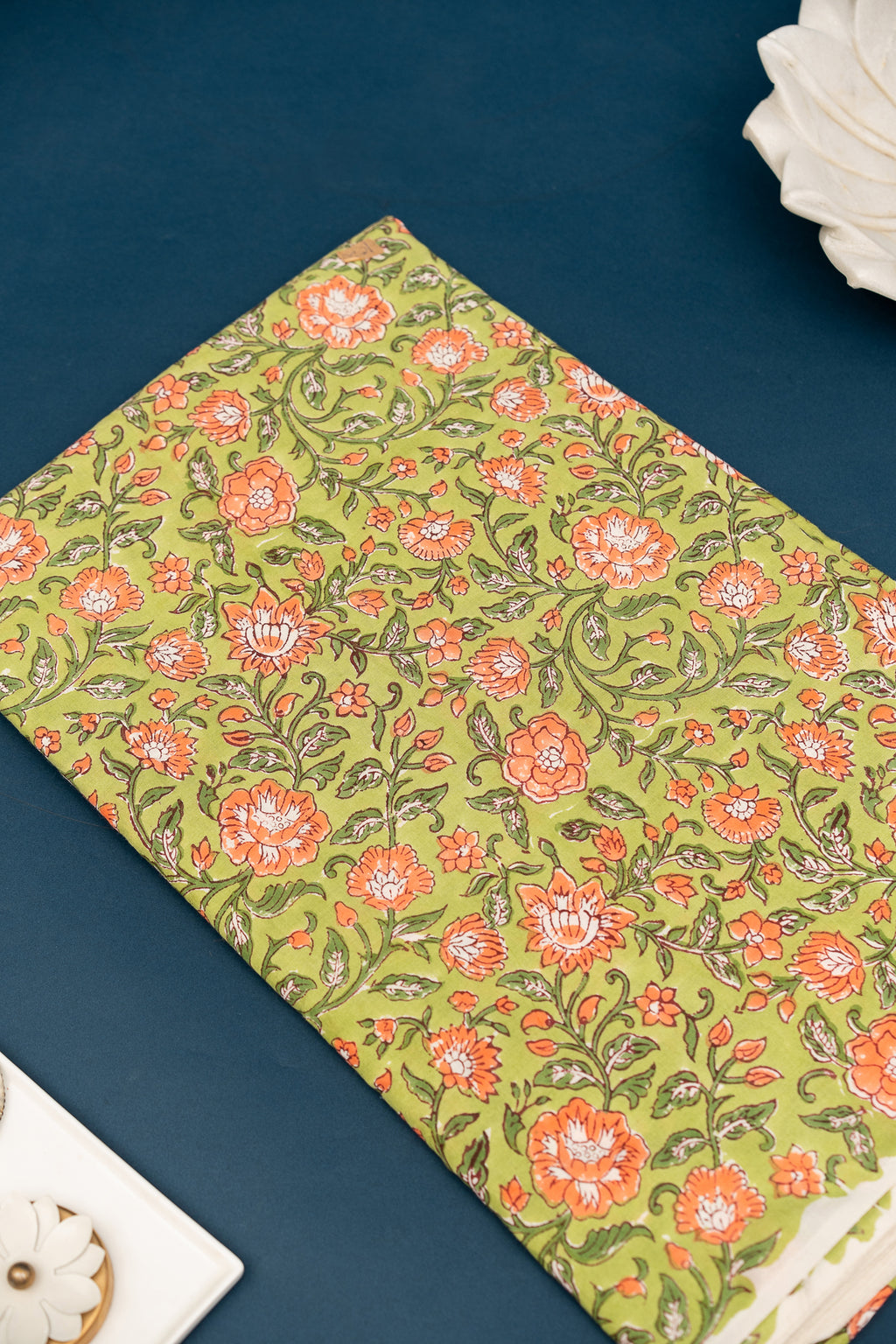 𝗥𝗢𝗢𝗛-𝗘-𝗩𝗔𝗡 – Unstitched Cotton 60×60 Suit Set with Kota Doria Dupatta (3 Piece Fabric)