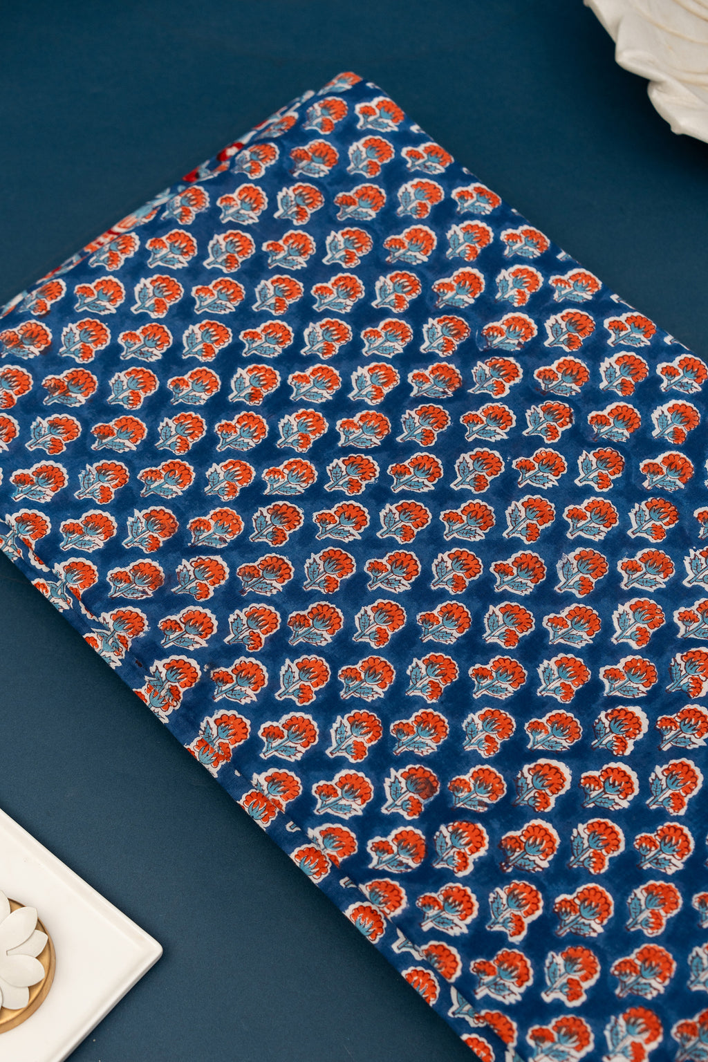 𝗠𝗜𝗗𝗡𝗜𝗚𝗛𝗧 𝗕𝗟𝗨𝗘 - Unstitched Cotton 60×60 Suit Set with Kota Doria Dupatta (3 Piece Fabric)