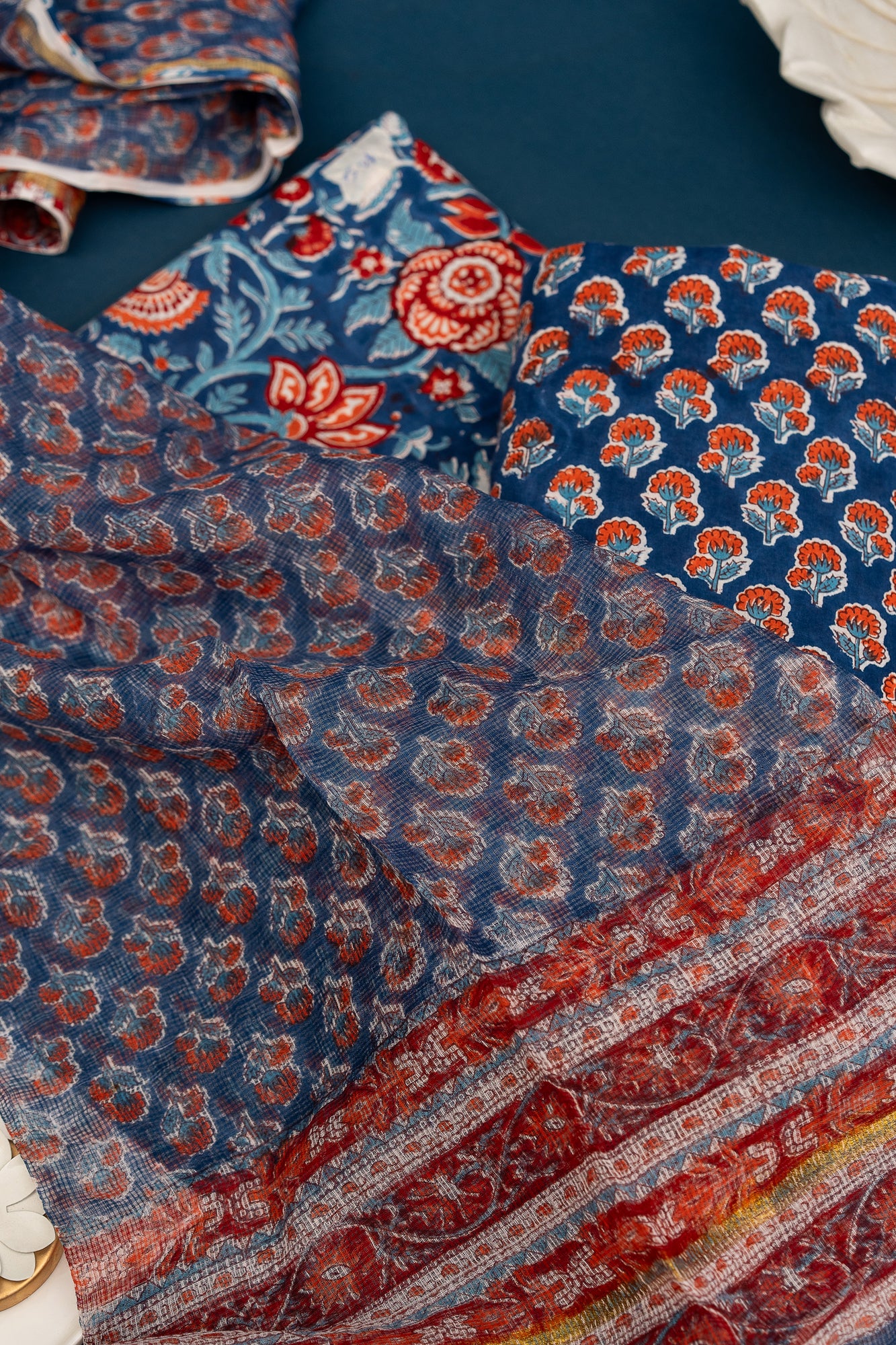 𝗠𝗜𝗗𝗡𝗜𝗚𝗛𝗧 𝗕𝗟𝗨𝗘 - Unstitched Cotton 60×60 Suit Set with Kota Doria Dupatta (3 Piece Fabric)