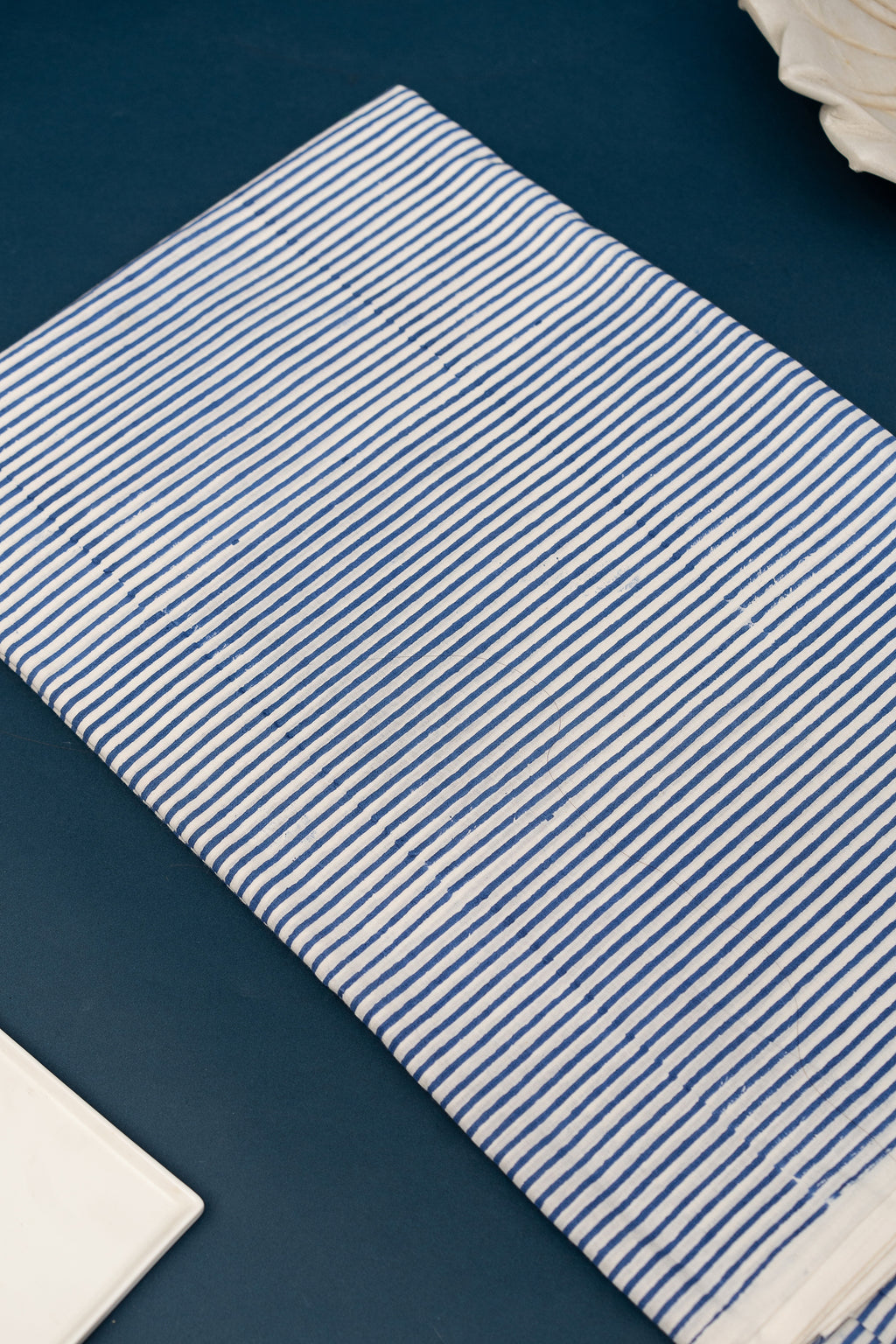 𝗦𝗔𝗣𝗣𝗛𝗜𝗥𝗘 𝗦𝗘𝗥𝗘𝗡𝗜𝗧𝗬 - Unstitched Cotton 60×60 Suit Set with Kota Doria Dupatta (3 Piece Fabric)