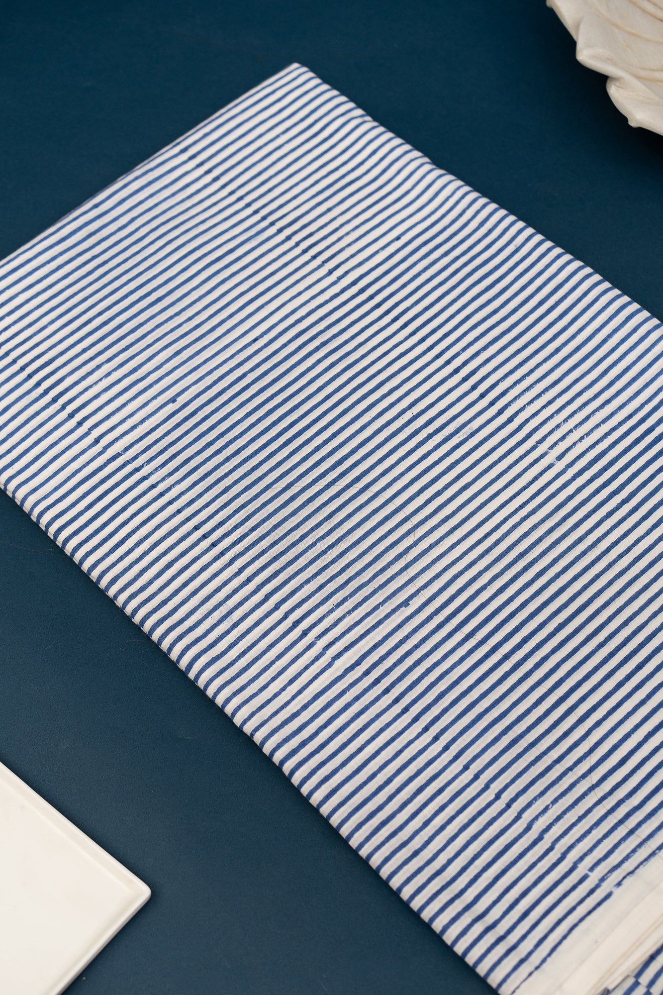 𝗦𝗔𝗣𝗣𝗛𝗜𝗥𝗘 𝗦𝗘𝗥𝗘𝗡𝗜𝗧𝗬 - Unstitched Cotton 60×60 Suit Set with Kota Doria Dupatta (3 Piece Fabric)