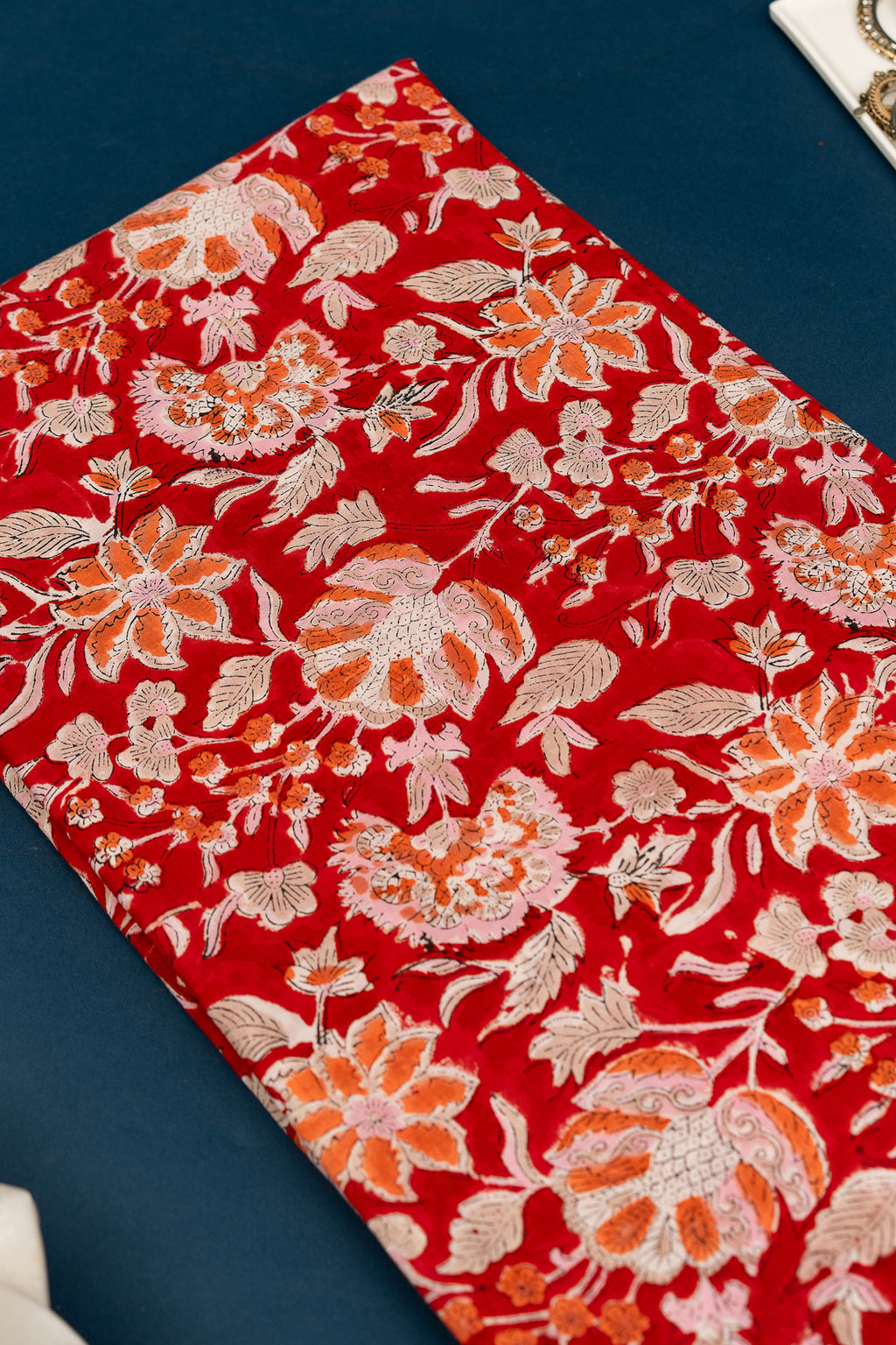 𝗥𝗨𝗕𝗬 𝗥𝗔𝗗𝗜𝗔𝗡𝗖𝗘 - Unstitched Cotton 60×60 Suit Set with Kota Doria Dupatta (3 Piece Fabric)