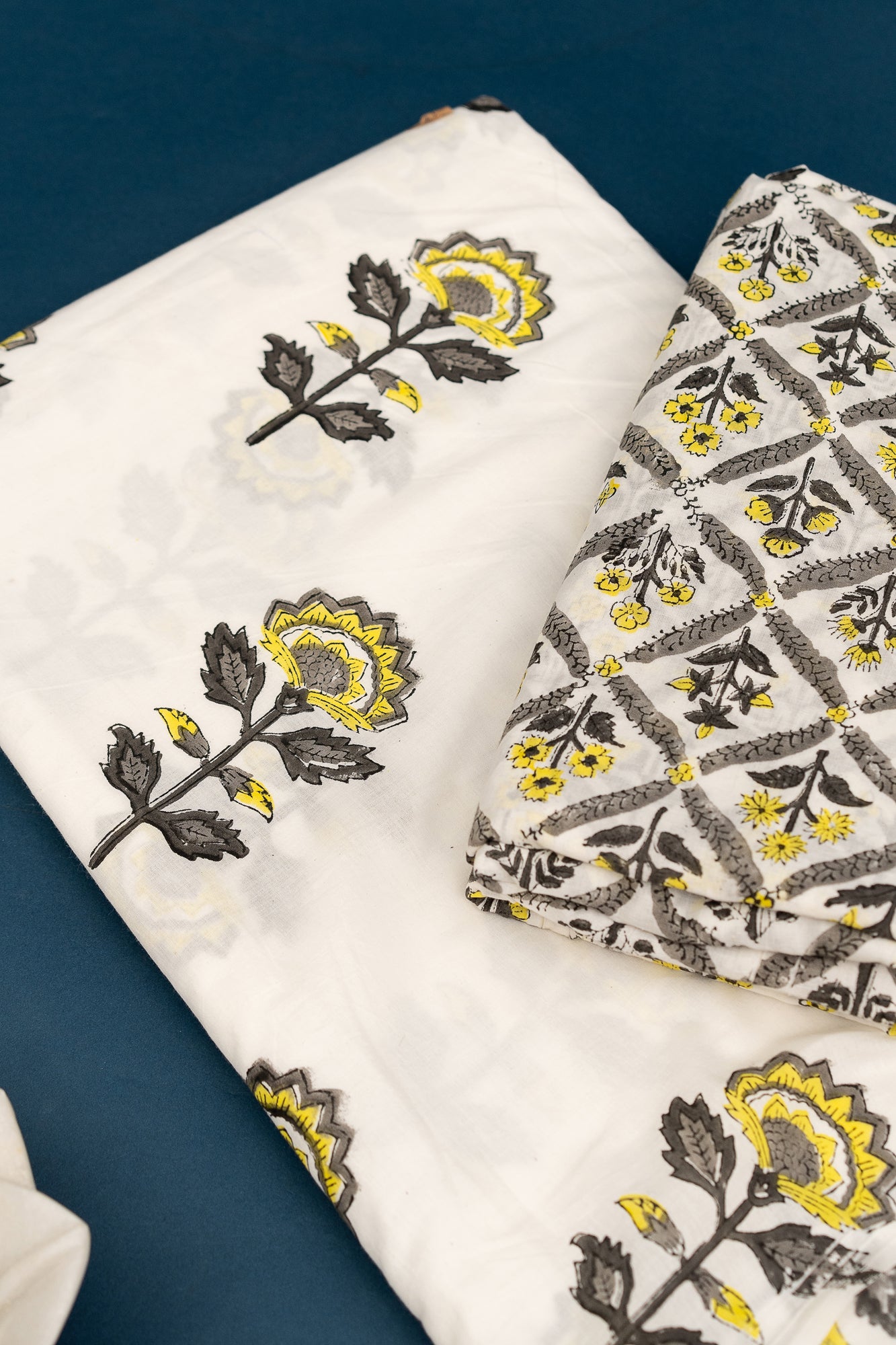 𝗡𝗔𝗥𝗚𝗜𝗦 𝗡𝗢𝗢𝗥 - Unstitched Cotton 60×60 Suit Set with Kota Doria Dupatta (3 Piece Fabric)