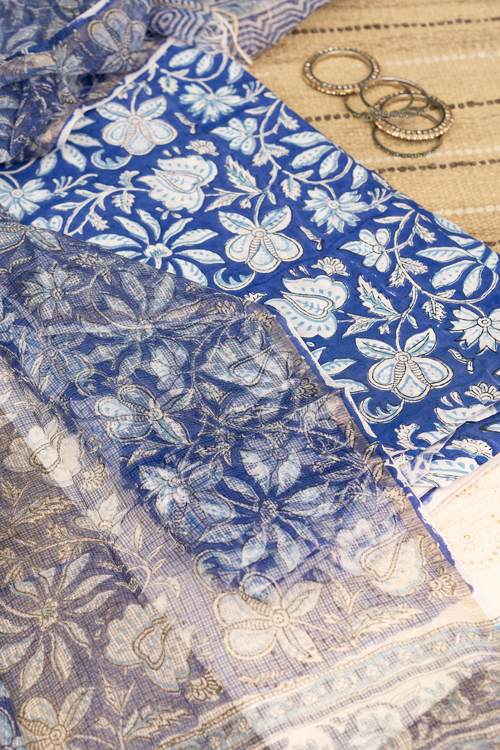 𝗝𝗢𝗗𝗛𝗣𝗨𝗥 𝗕𝗟𝗨𝗘 - Unstitched Cotton 60×60 Suit Set with Kota Doria Dupatta (3 Piece Fabric)