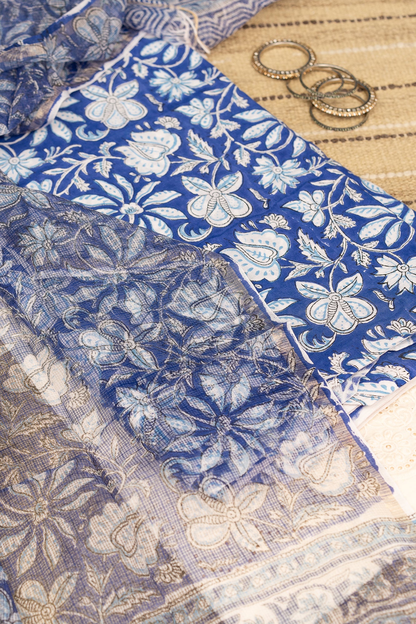 𝗝𝗢𝗗𝗛𝗣𝗨𝗥 𝗕𝗟𝗨𝗘 - Unstitched Cotton 60×60 Suit Set with Kota Doria Dupatta (3 Piece Fabric)