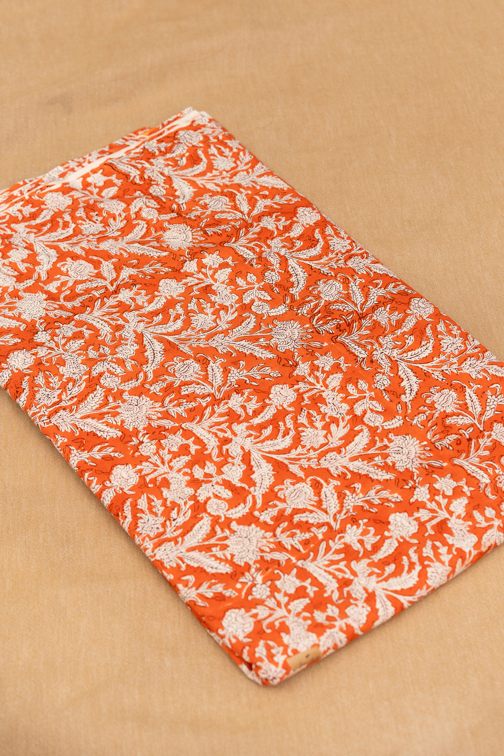 𝗖𝗜𝗧𝗥𝗜𝗡𝗘 𝗦𝗨𝗡 - Unstitched Cotton 60×60 Suit Set with Kota Doria Dupatta (3 Piece Fabric)