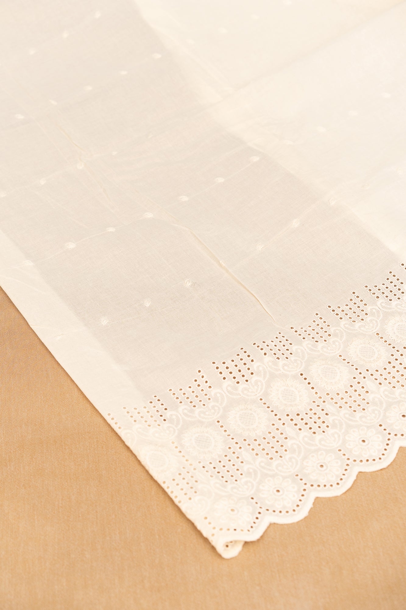 𝗖𝗜𝗧𝗥𝗜𝗡𝗘 𝗦𝗨𝗡 - Unstitched Cotton 60×60 Suit Set with Kota Doria Dupatta (3 Piece Fabric)