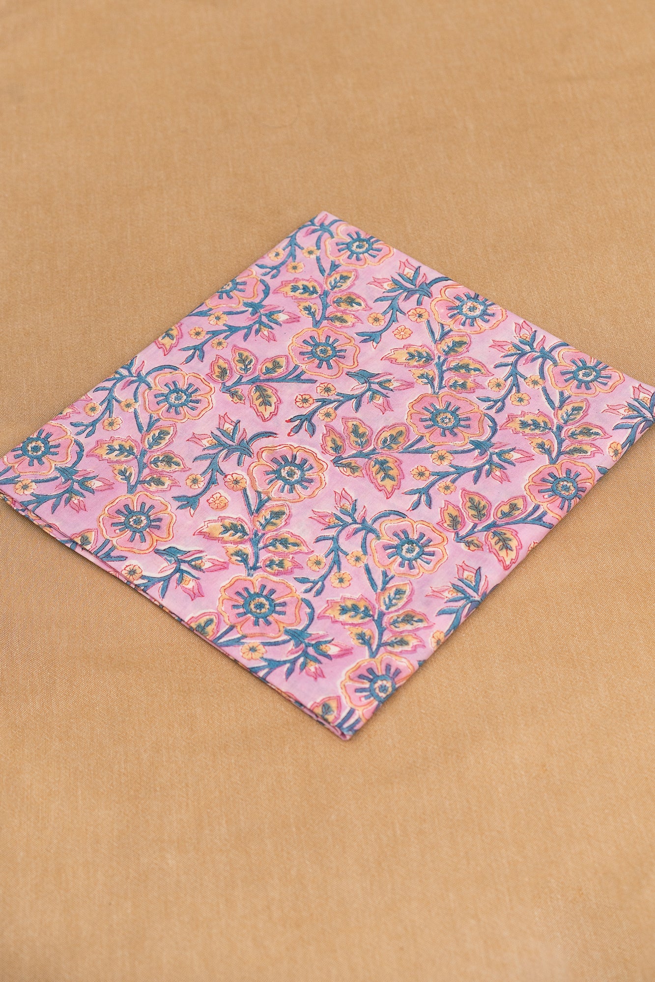 𝗜𝗦𝗛𝗤-𝗘-𝗡𝗢𝗢𝗥 - Unstitched Cotton 60×60 Suit Set with Kota Doria Dupatta (3 Piece Fabric)