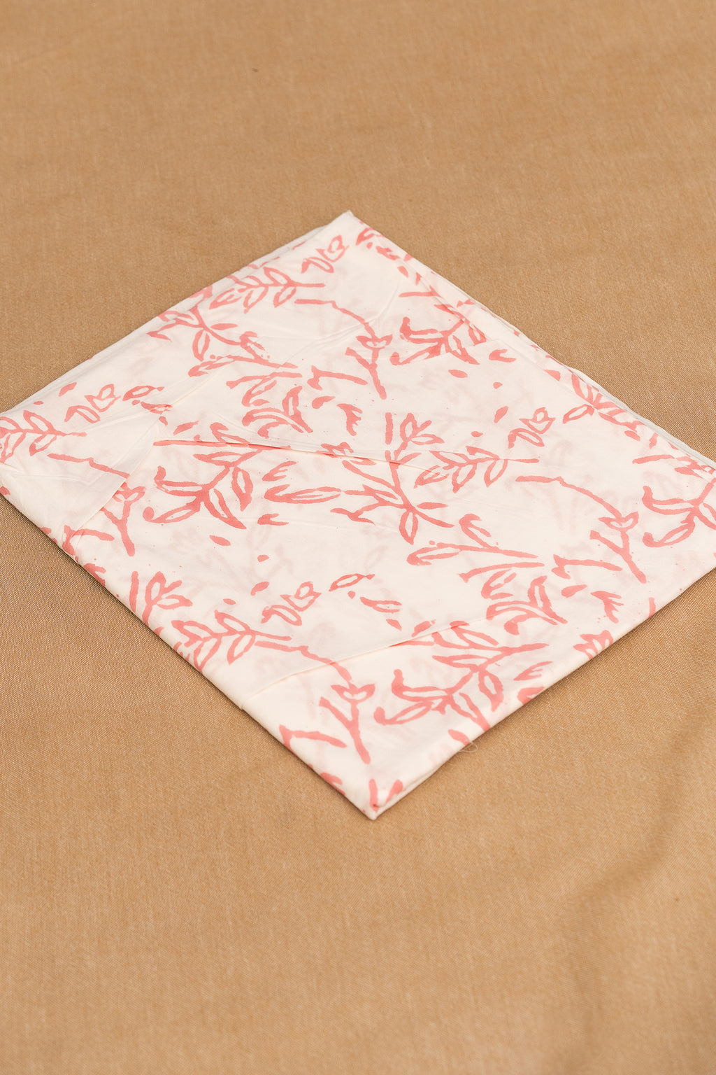 𝗟𝗢𝗧𝗨𝗦 𝗝𝗔𝗔𝗟 - Unstitched Cotton 60×60 Suit Set with Kota Doria Dupatta (3 Piece Fabric)