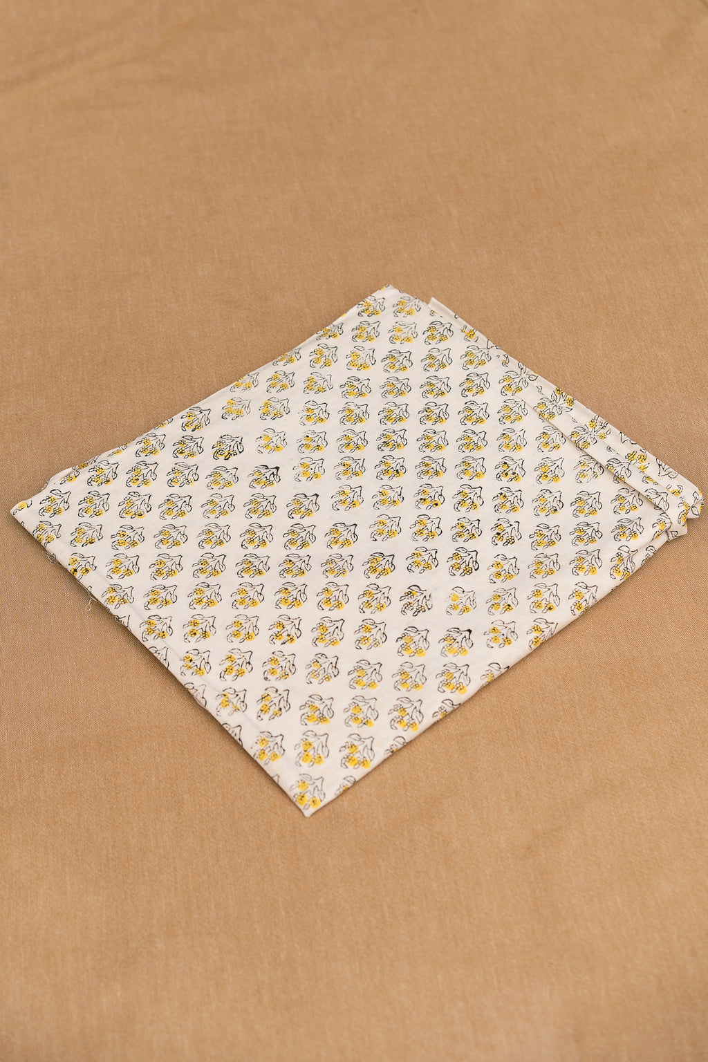 𝗬𝗘𝗟𝗟𝗢𝗪 𝗕𝗟𝗢𝗦𝗦𝗢𝗠 - Unstitched Cotton 60×60 Suit Set with Kota Doria Dupatta (3 Piece Fabric)