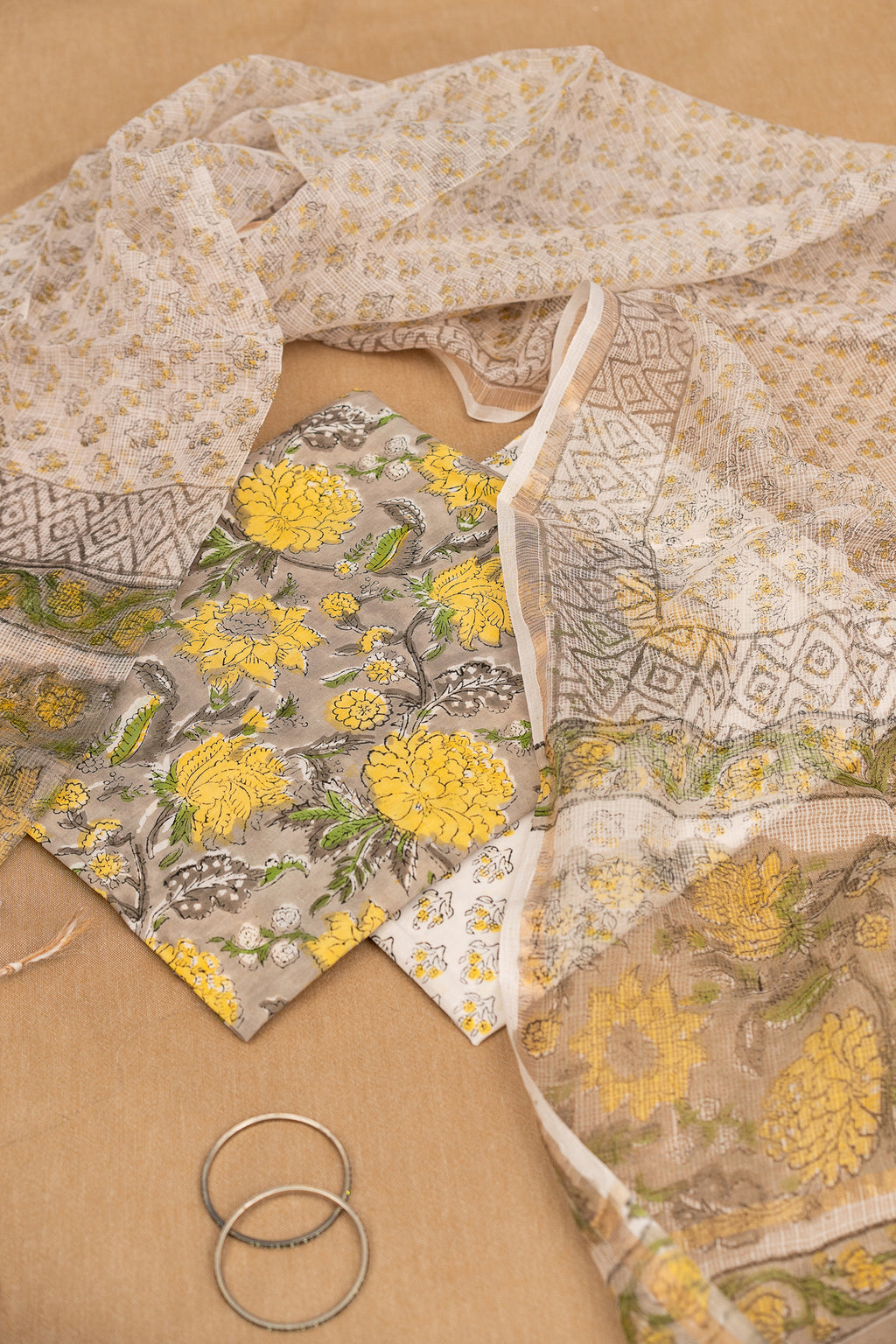 𝗬𝗘𝗟𝗟𝗢𝗪 𝗕𝗟𝗢𝗦𝗦𝗢𝗠 - Unstitched Cotton 60×60 Suit Set with Kota Doria Dupatta (3 Piece Fabric)