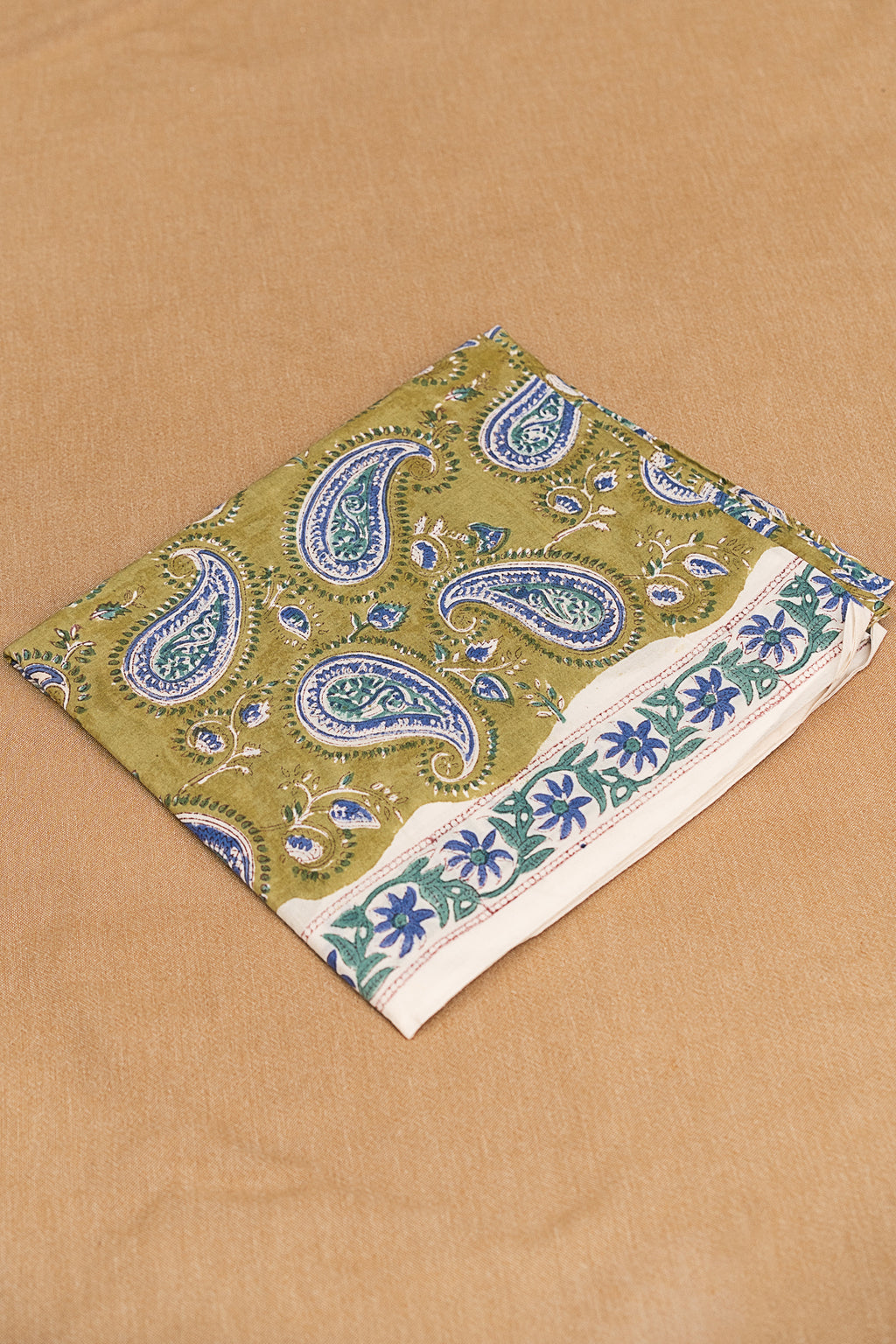 𝗥𝗢𝗬𝗔𝗟 𝗣𝗔𝗜𝗦𝗟𝗘𝗬 - Unstitched Cotton 60×60 Suit Set with Kota Doria Dupatta (3 Piece Fabric)