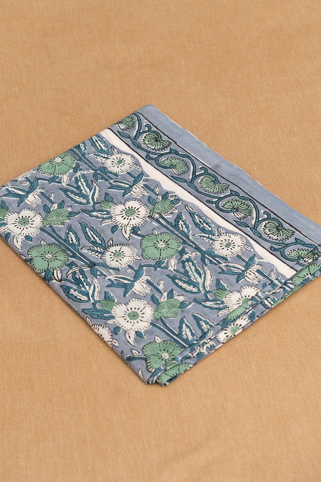 𝗠𝗢𝗢𝗡𝗟𝗜𝗧 𝗧𝗥𝗔𝗜𝗟𝗦 - Unstitched Cotton 60×60 Suit Set with Kota Doria Dupatta (3 Piece Fabric)