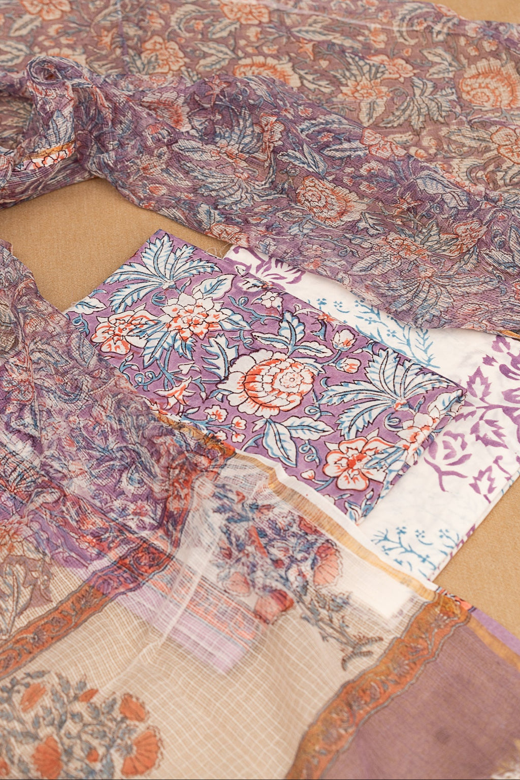 𝗠𝗔𝗚𝗘𝗦𝗧𝗜𝗖 𝗣𝗨𝗥𝗣𝗟𝗘 - Unstitched Cotton 60×60 Suit Set with Kota Doria Dupatta (3 Piece Fabric)