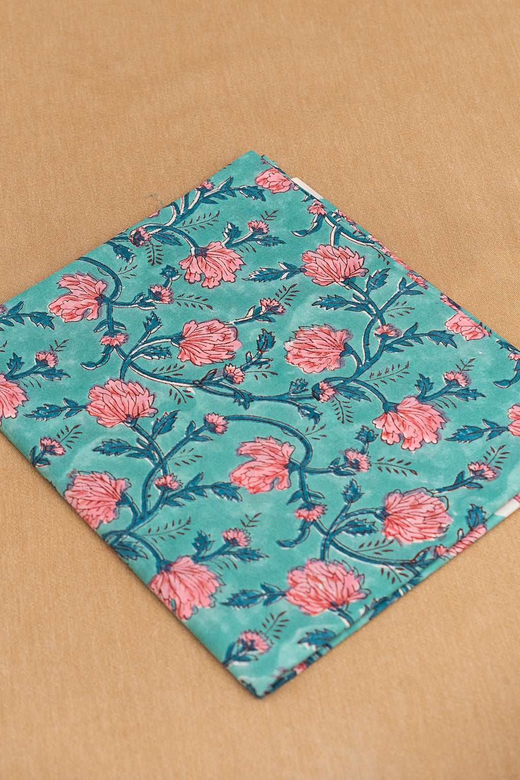 𝗙𝗜𝗥𝗢𝗭𝗜 𝗠𝗨𝗦𝗘 - Unstitched Cotton 60×60 Suit Set with Kota Doria Dupatta (3 Piece Fabric)