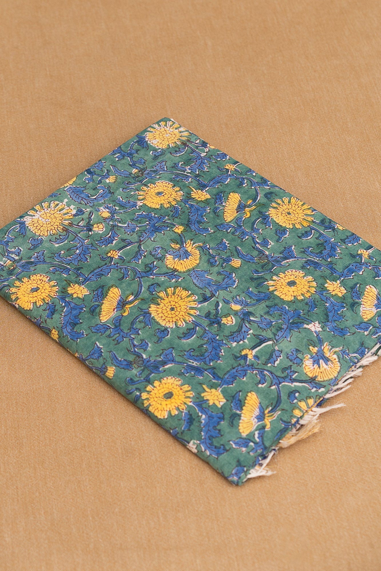 𝗦𝗨𝗡𝗟𝗜𝗧 𝗕𝗟𝗜𝗦𝗦 - Unstitched Cotton 60×60 Suit Set with Kota Doria Dupatta (3 Piece Fabric)