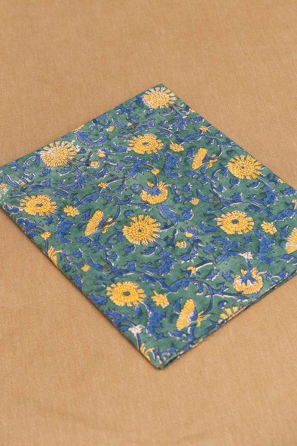 𝗦𝗨𝗡𝗟𝗜𝗧 𝗕𝗟𝗜𝗦𝗦 - Unstitched Cotton 60×60 Suit Set with Kota Doria Dupatta (3 Piece Fabric)