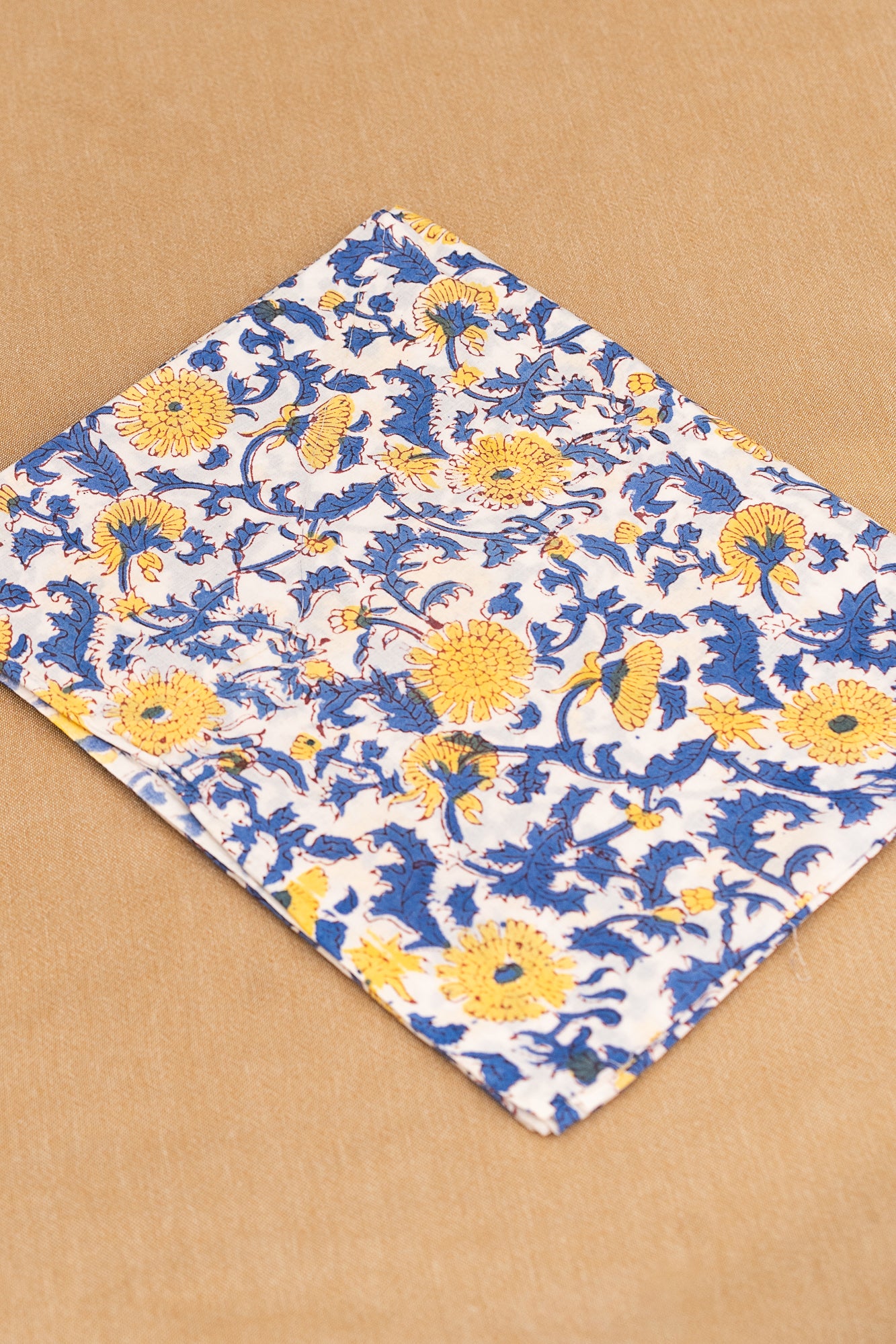 𝗦𝗨𝗡𝗟𝗜𝗧 𝗕𝗟𝗜𝗦𝗦 - Unstitched Cotton 60×60 Suit Set with Kota Doria Dupatta (3 Piece Fabric)