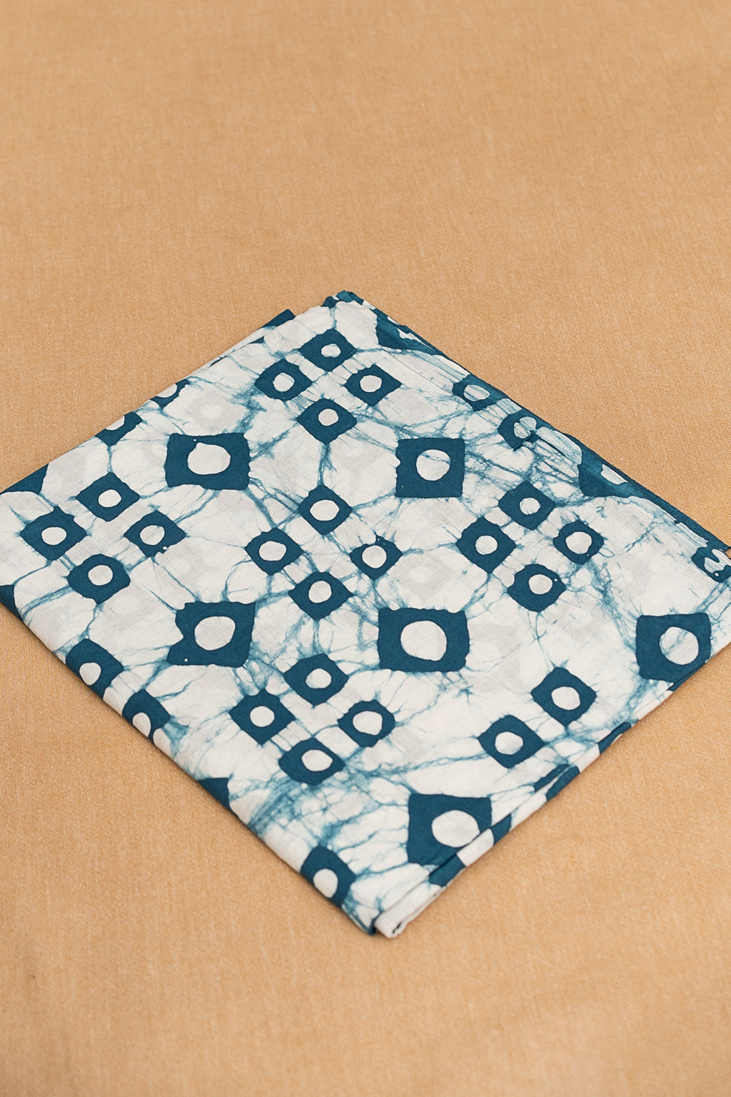 𝗢𝗖𝗘𝗔𝗡 𝗪𝗔𝗩𝗘 - Unstitched Cotton 60×60 Suit Set with Kota Doria Dupatta (3 Piece Fabric)