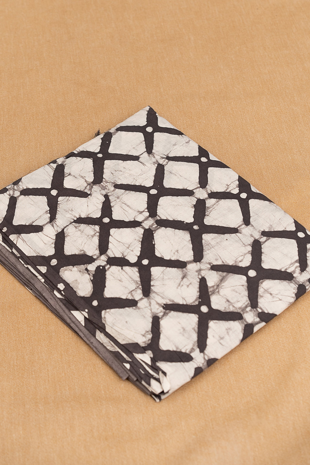 𝗕𝗔𝗚𝗥𝗨 𝗕𝗟𝗢𝗢𝗠 - Unstitched Cotton 60×60 Suit Set with Kota Doria Dupatta (3 Piece Fabric)