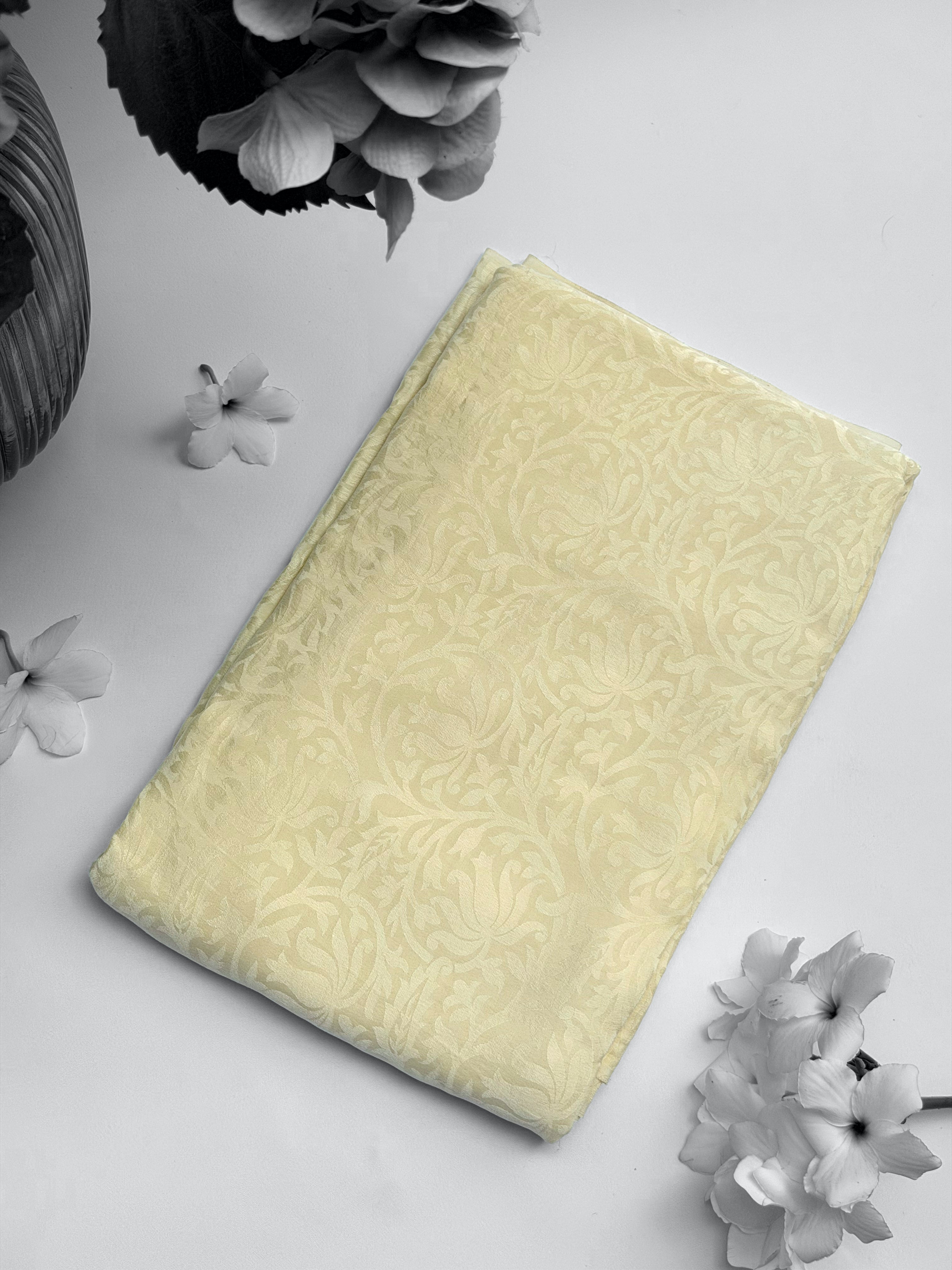 BUTTERCREAM FLORAL JACQUARD SMOOTH SILK