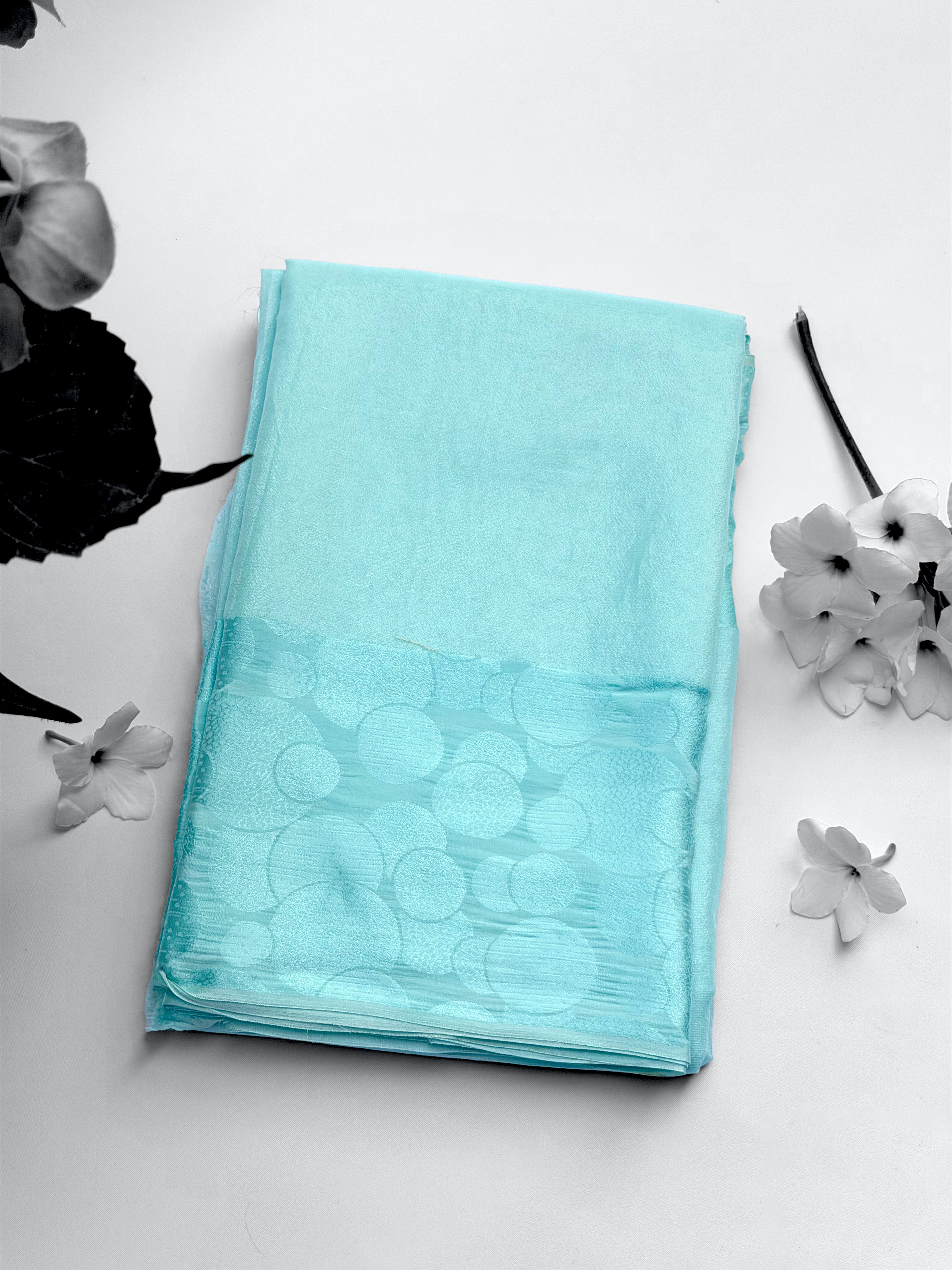 Light  Blue  Pure  Shimmer  Saare