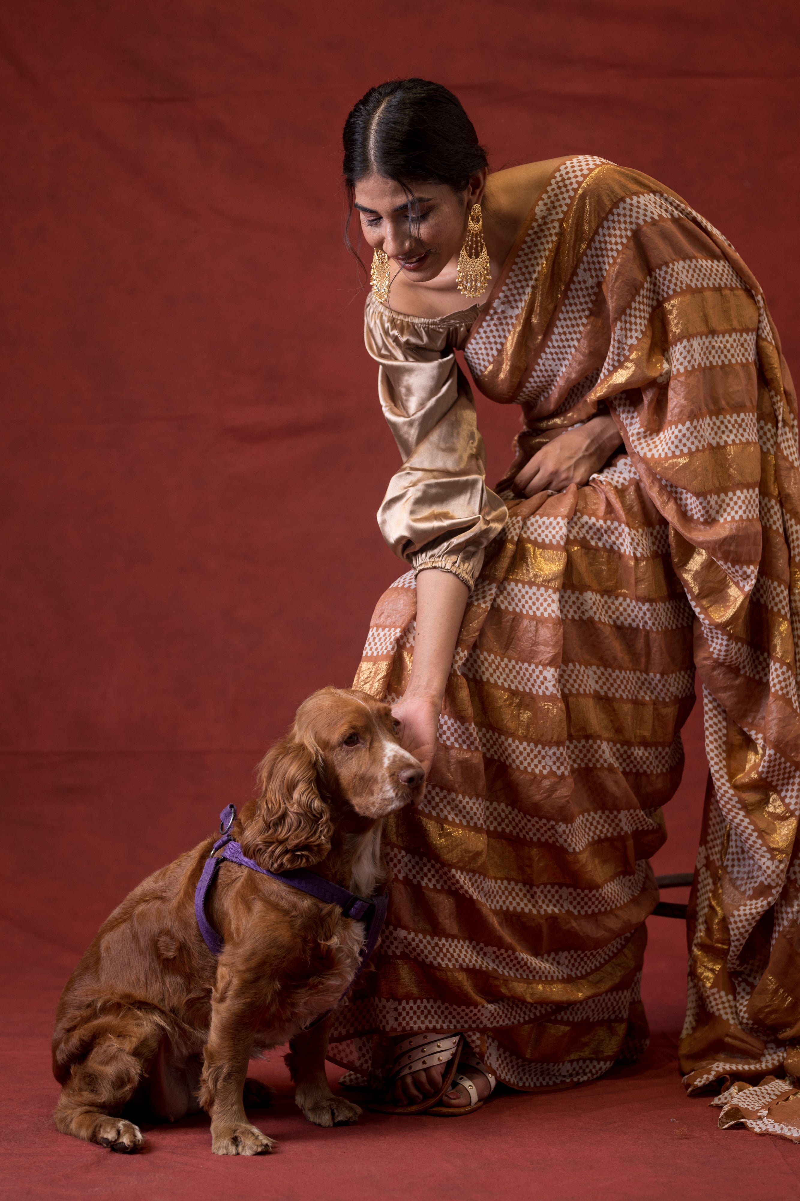 BROWN SILK SAARE WITH LUREX